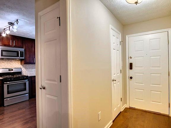 3rd image of 2901 Lenox Rd NE #603