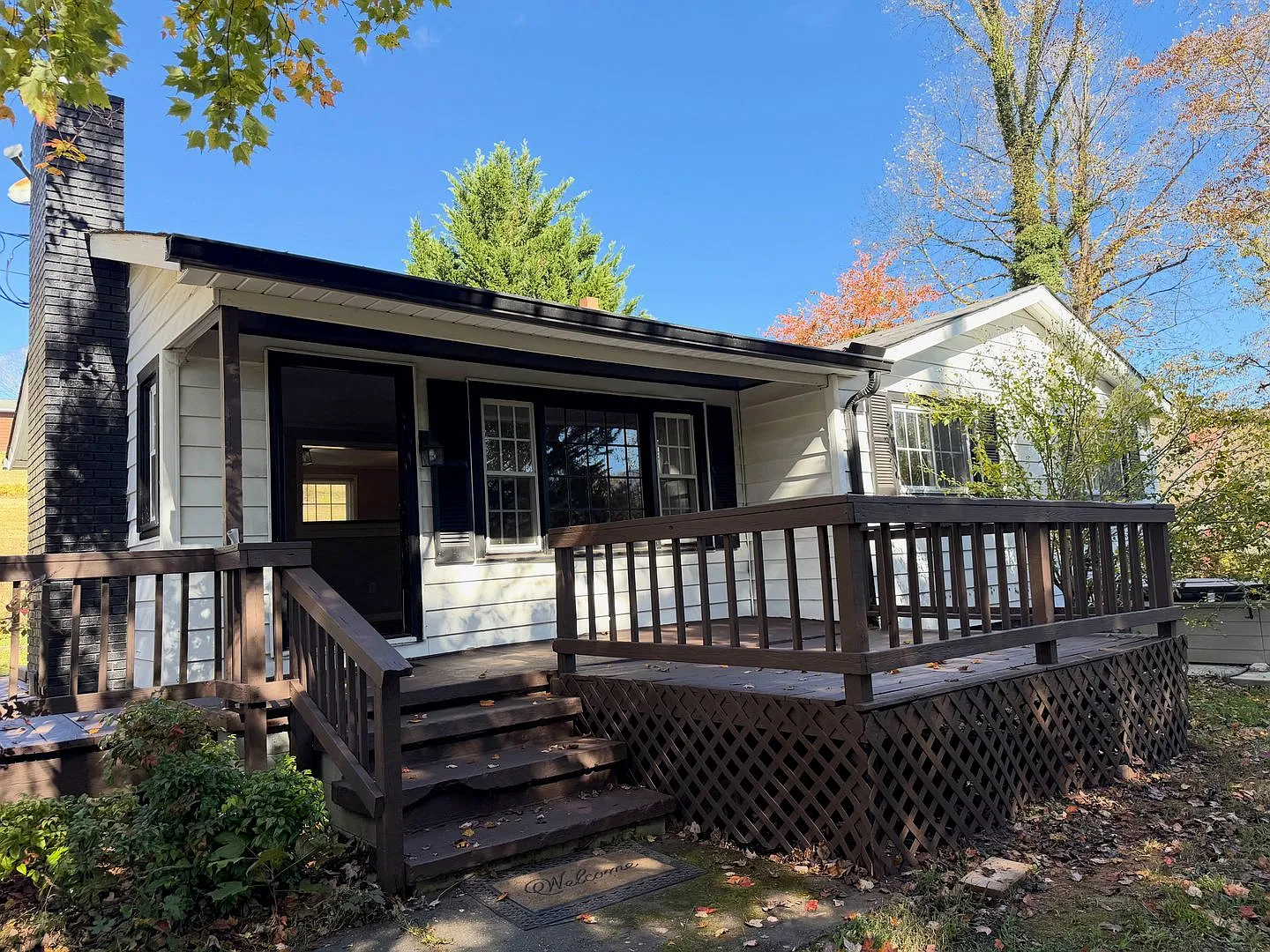 East AVL - Cute 3/1 with Flex Space and Shed — Photo 1