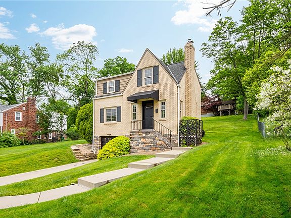 2nd image of 105 Pickwick Dr