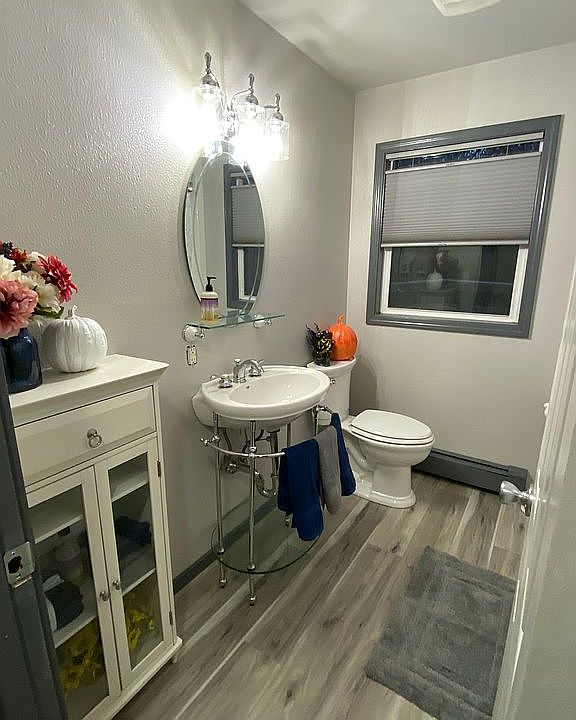2nd image of 4021 Edinburgh Dr
