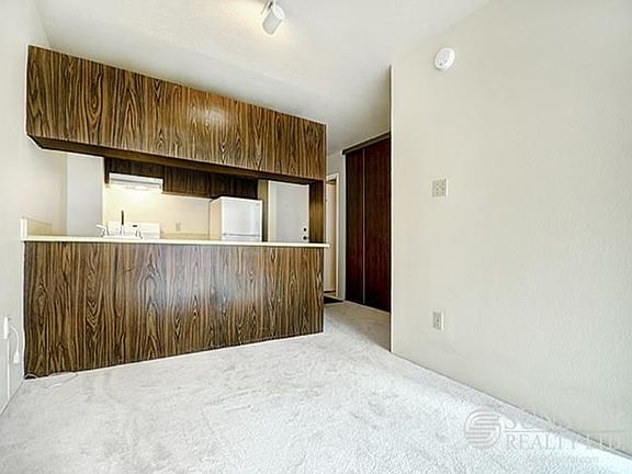 4th image of 1330 Burrard St #517