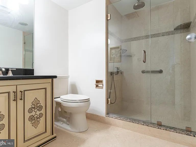 233 S 6th St #1602L — Photo 14