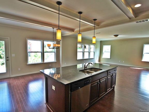 4th image of 8226 Cool Springs Ct #173