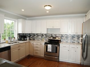 911 Navajo Trl, Flatwoods, KY 41139