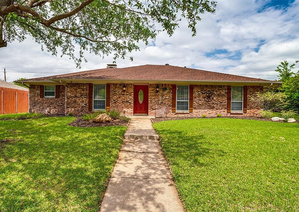1st image of 2776 N Hillbrier Cir
