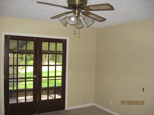 1st image of 105 Carriage Pl