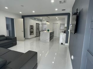 591 SE 7th Ave, Hialeah, FL 33010