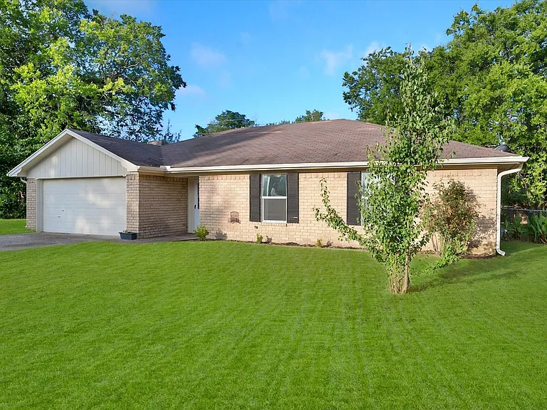 2604 Fairmont Cir — Photo 28
