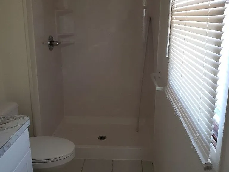 2212 Glenwood Cir — Photo 21