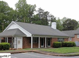 1462 Dover Rd, Spartanburg, SC 29301