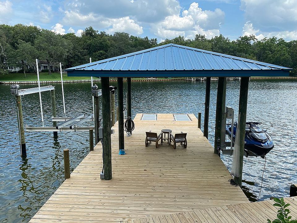 1st image of 961 Zachary Ln
