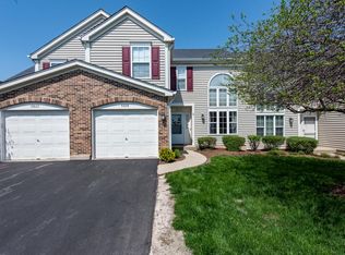 6828 Chesapeake Ct, Gurnee, IL 60031