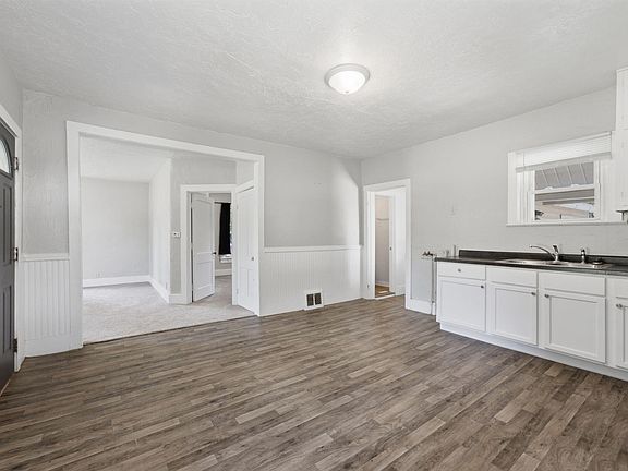 4th image of 1803 Lucas St