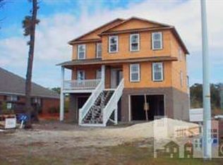 512 N 5th Ave, Kure Beach, NC 28449