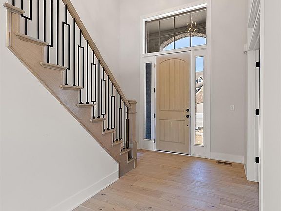 4th image of 49928 Jean Dr