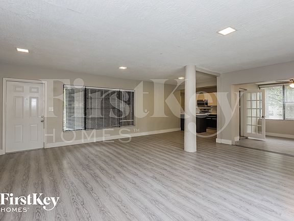 3rd image of 1185 Arizona Ave