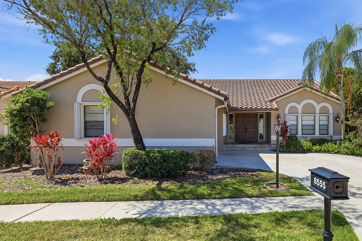 Front of house - 8555 Eagle Run Dr