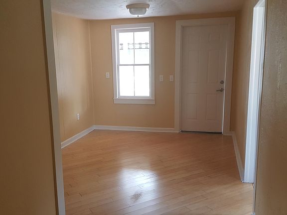 3rd image of 20814 W Pennsylvania Ave #5