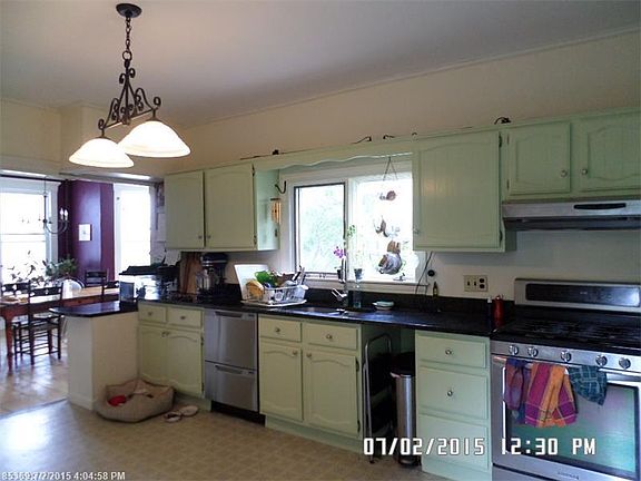 4th image of 31 Highland Ave