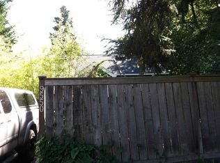 9550 Sand Point Way NE, Seattle, WA 98115