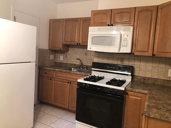 1st floor kitchen