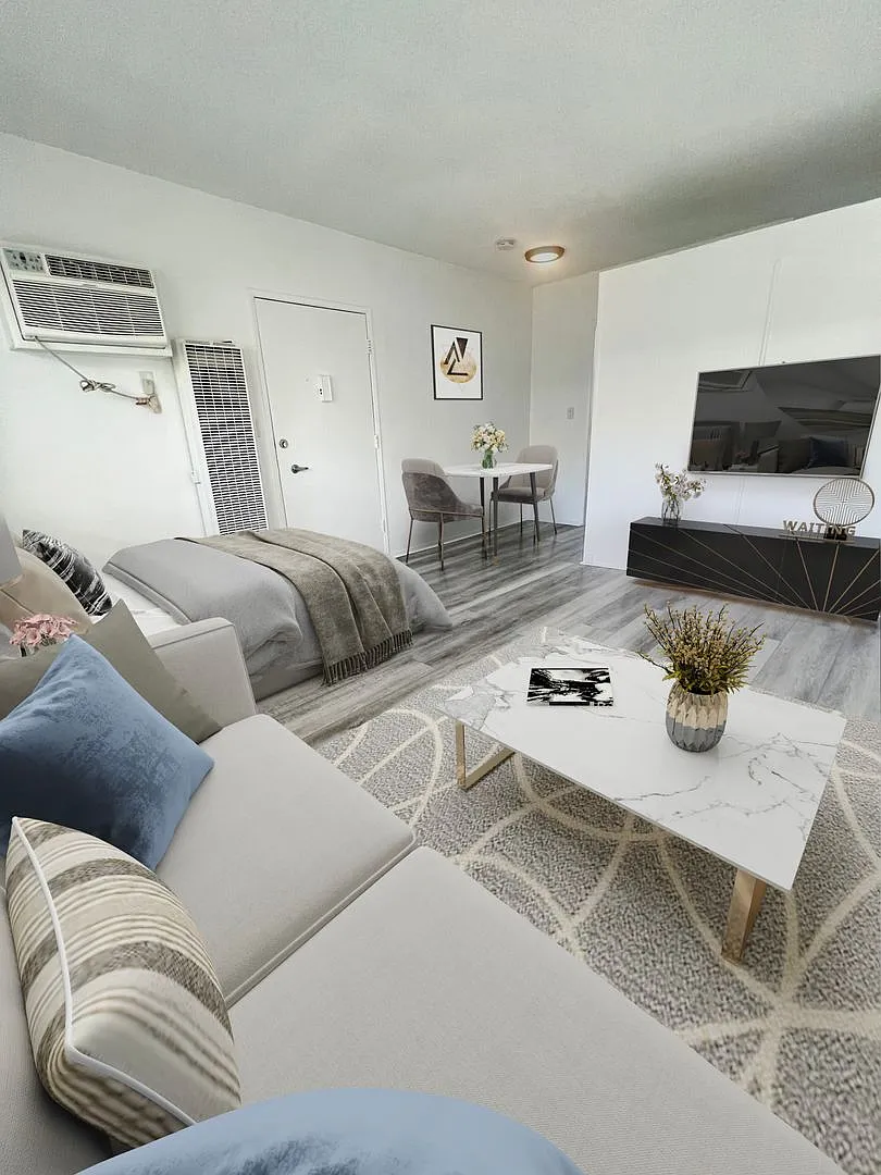 The Nicole Apartments — Photo 3