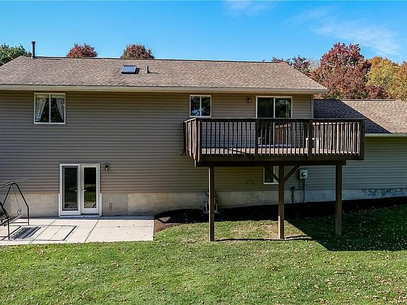 5th image of 1077 Lawndale Dr