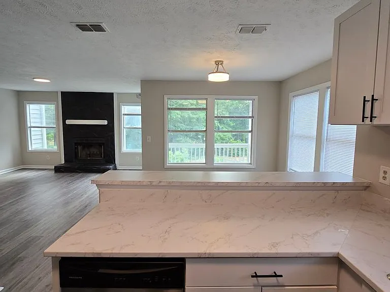 1021 Wood Creek Dr #6 — Photo 9