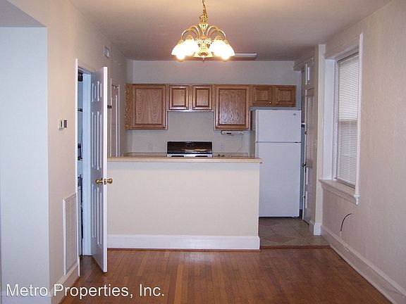 4th image of 3426 W Grace St APT 04