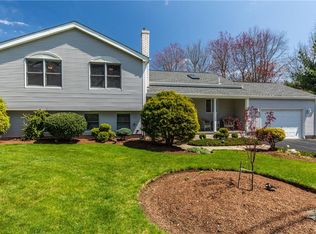 633 Smithfield Rd, North Providence, RI 02904