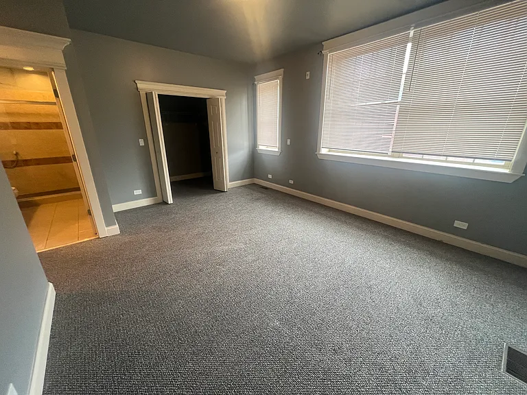 4956 S Vincennes Ave #1W — Photo 6