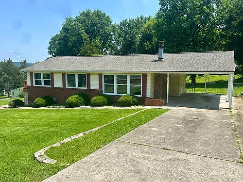 1322 E Walnut Grove Dr Photo 1