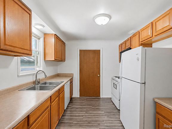 5th image of 14125 Racho Blvd