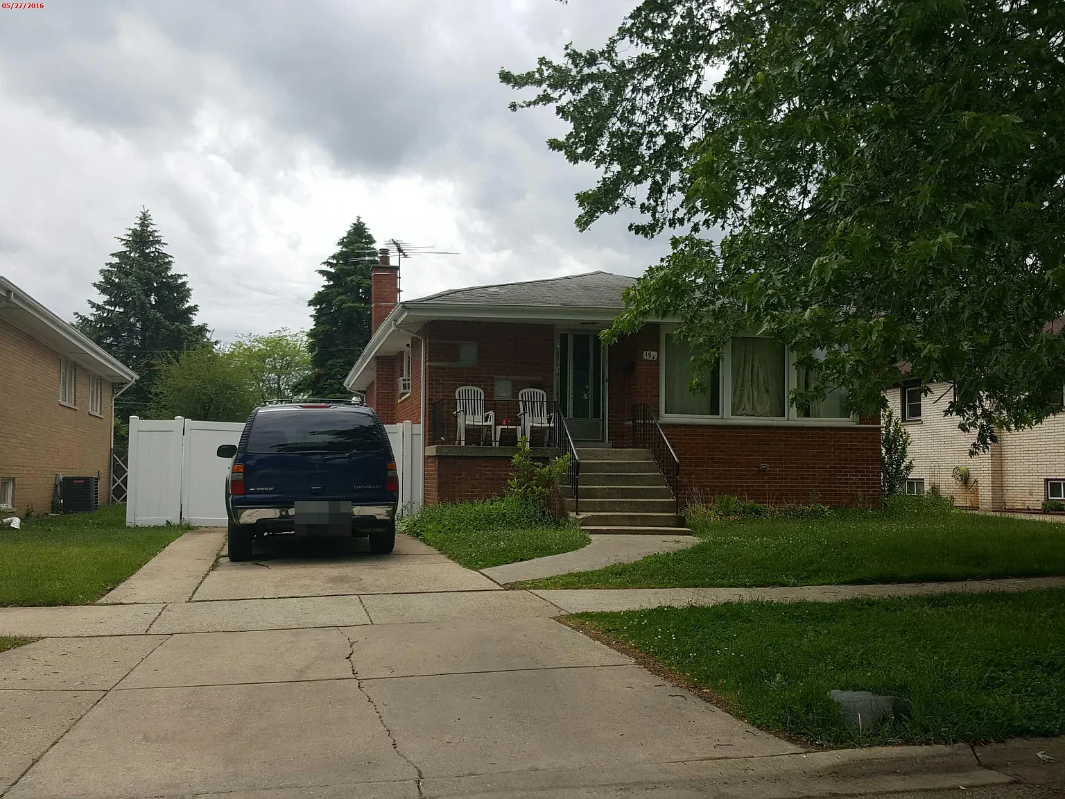 194 W 27th Pl photo 1