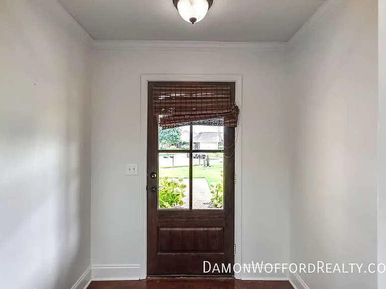 107 Emry Cv — Photo 16