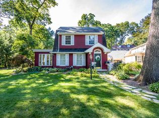 2038 Wildwood Ln, Jackson, MI 49203