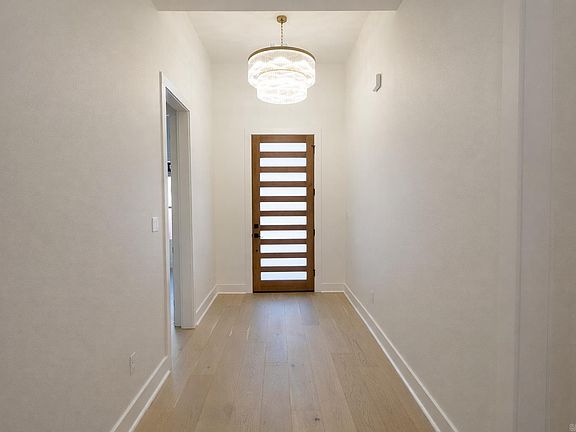 2nd image of 111 Kinley Loop