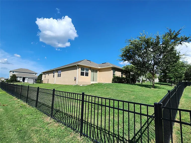 1050 Nathan Ridge Rd — Photo 18