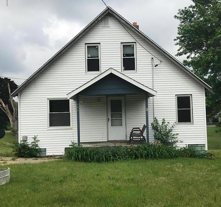 1st image of 203 N Stone Ave