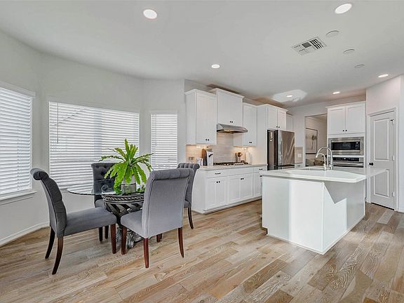 4th image of 30715 Parkside Passage Dr