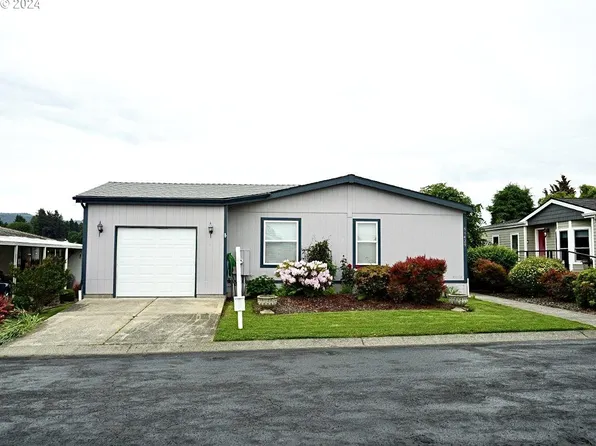 51429 SE 6th St, Scappoose, OR 97056