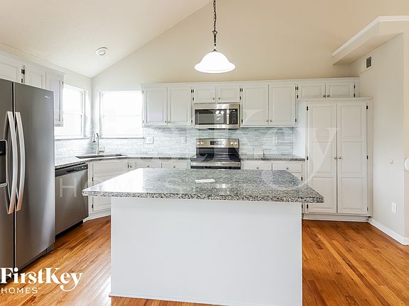 4th image of 208 High Point Ln
