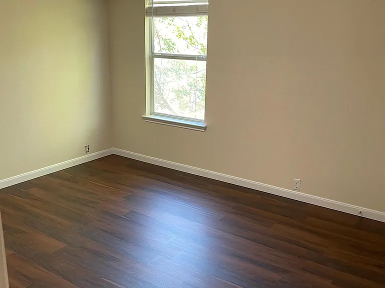 1000 Heritage Park Dr — Photo 6