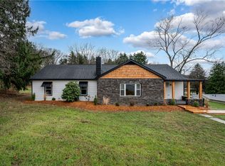 500 Sunset Dr, Butler, PA 16001