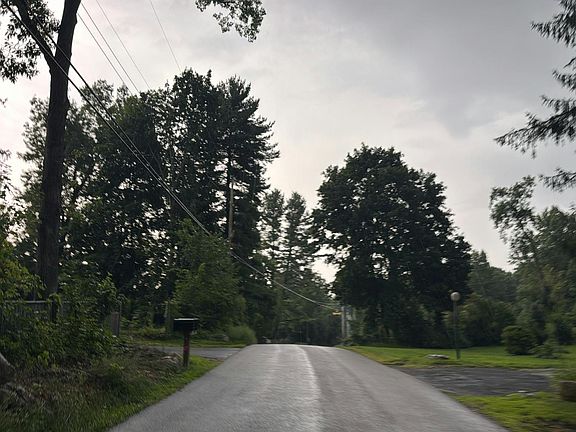 4th image of 27 Mey Crescent Rd