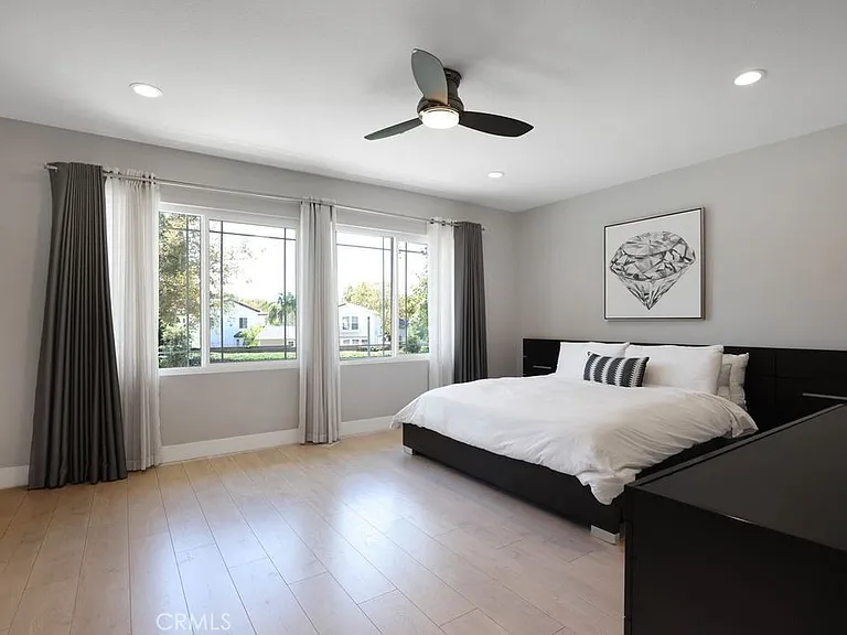 57 Laurelhurst Dr — Photo 28