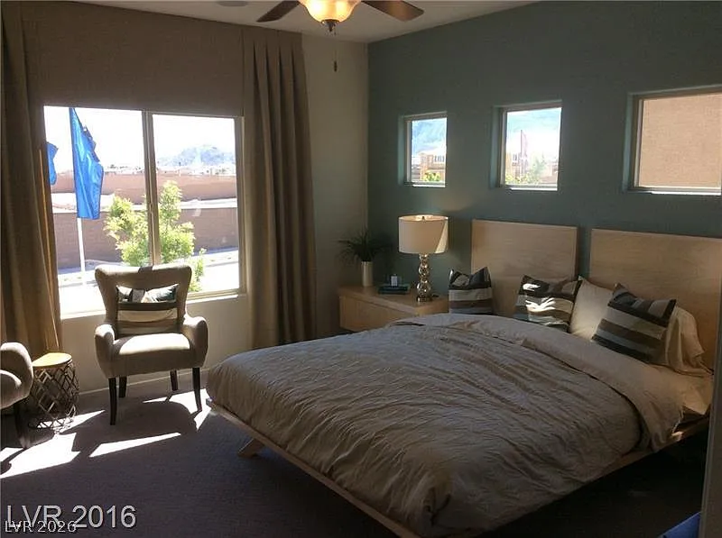 3 bed, 2.5 bath, 1731 sqft, $2,245 — Photo 4
