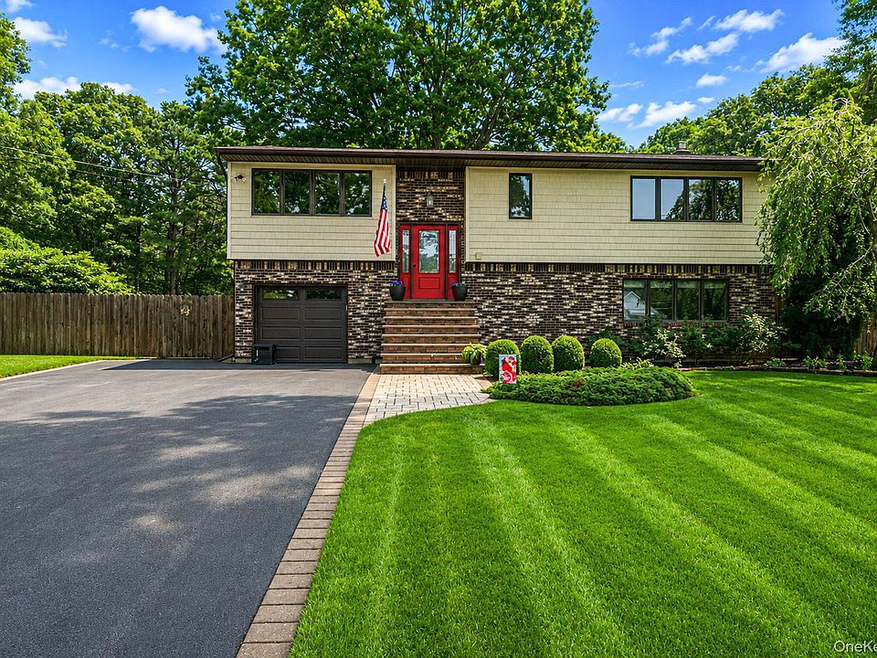 1st image of 411 Robinson Avenue