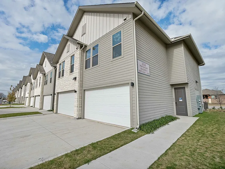 The Palo Townhomes