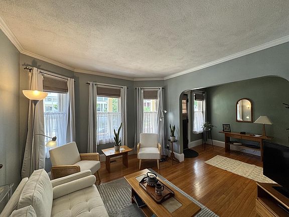 2nd image of 13 Harris Rd